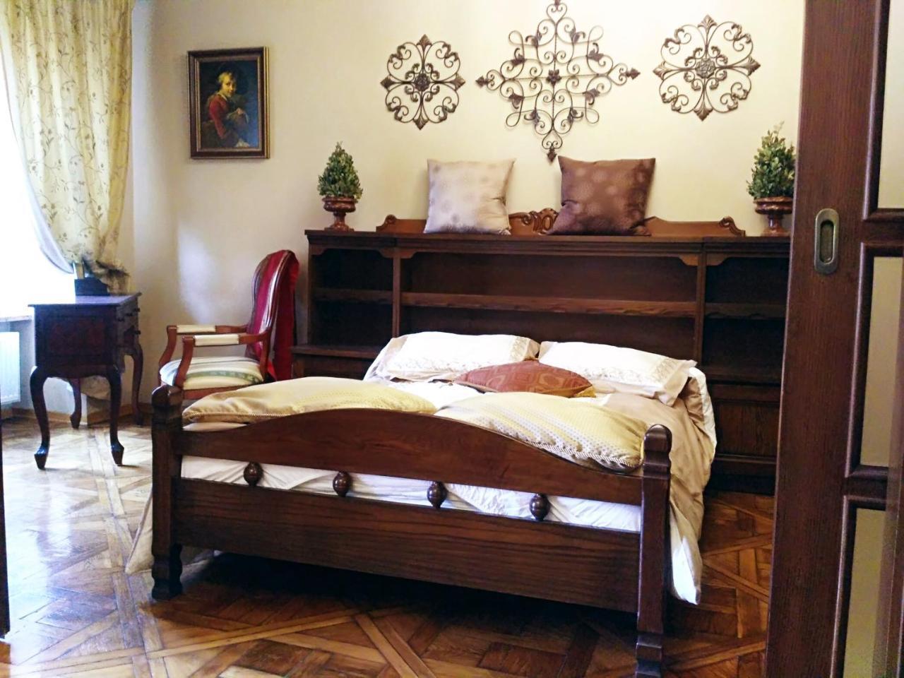 Apartment On Rynok Square 리비프 외부 사진
