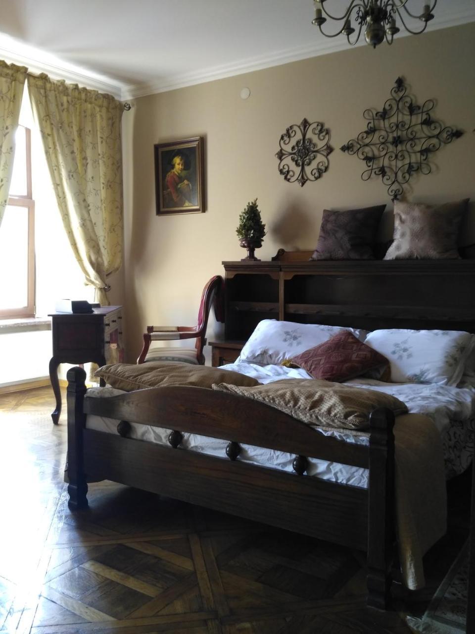 Apartment On Rynok Square 리비프 외부 사진