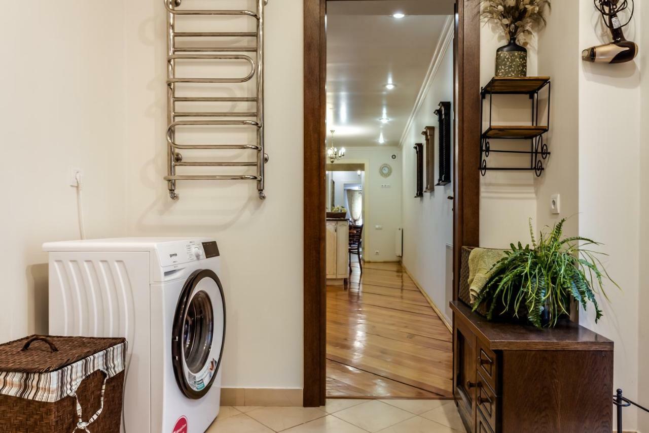 Apartment On Rynok Square 리비프 외부 사진