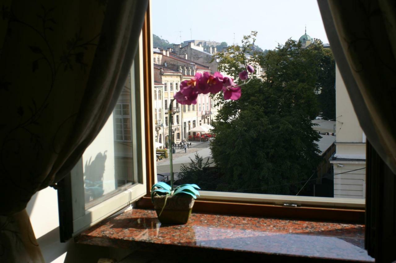 Apartment On Rynok Square 리비프 외부 사진
